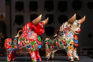 Arte y Tradición: Taller Cultural de Toritos de Pucará